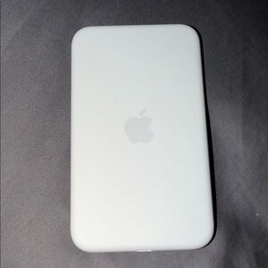 Apple White MagSafe Portable Power Pack